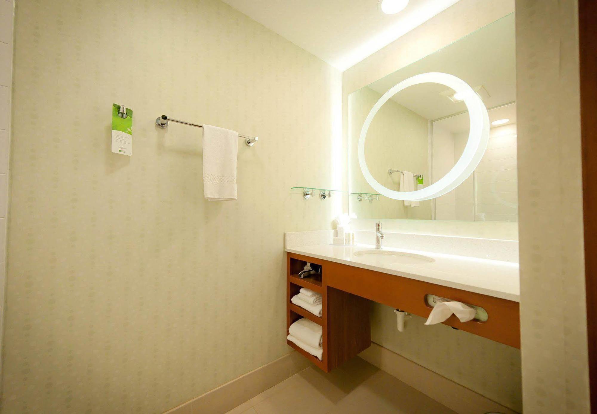 สปริงฮิลล์ สวีท ฮันต์สวิลล์ ดาวน์ทาวน์ Hotel ภายนอก รูปภาพ